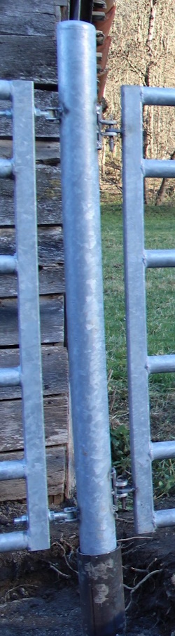 Poteau d'assemblage